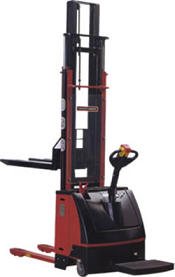 самоходный штабелер