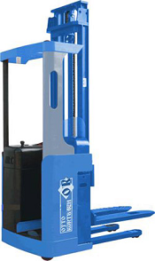 самоходный штабелер